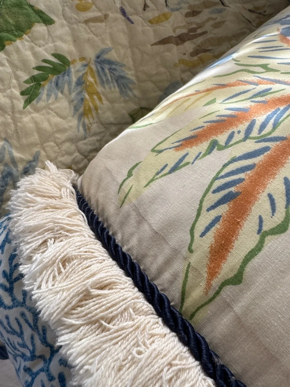 Coastal Life Full/Queen Quilt Set, 2 Shams & 3 Decorative Pillows in 100% cotton - Picture 13 of 15